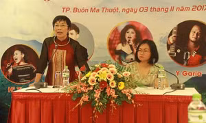 'Những Cánh chim đại ngàn' tôn vinh cố Nhà giáo Nhân dân Y Ngông Niê Kdăm