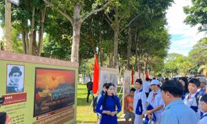 Gia Lai tổ chức hai triển lãm chuyên đề kỷ niệm 135 năm Ngày sinh Chủ tịch Hồ Chí Minh