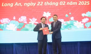 Bộ Chính trị điều động và chỉ định đồng chí Nguyễn Văn Quyết giữ chức Bí thư Tỉnh ủy Long An