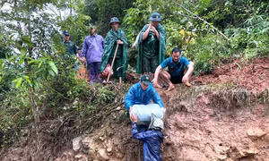 Bộ đội Biên phòng vượt mưa lũ, mở đường cứu dân ở vùng biên Sơn La