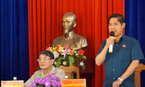 Phó Chủ tịch Quốc hội Nguyễn Đức Hải tiếp xúc cử tri tại 2 huyện miền núi tỉnh Quảng Nam