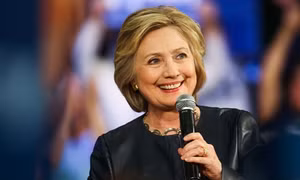 Bầu cử Tổng thống Mỹ 2016: Bà H. Clinton dẫn điểm tỷ phú D. Trump trong các cuộc thăm dò dư luận