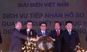 Khai trương dịch vụ tiếp nhận, trả kết quả thủ tục hành chính qua bưu điện