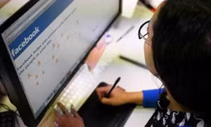 Facebook tung "mạng xã hội công sở"