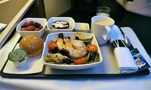 Bất ngờ lý do khiến đồ ăn trên máy bay không được yêu thích
