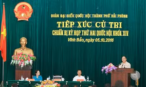 Thủ tướng Nguyễn Xuân Phúc tiếp xúc cử tri huyện Vĩnh Bảo, Hải Phòng