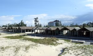 "Hiu hắt" ngành du lịch ven biển miền Trung