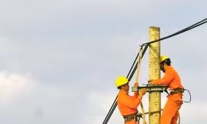 Quảng Trị đạt mục tiêu 100% thôn bản có điện lưới quốc gia