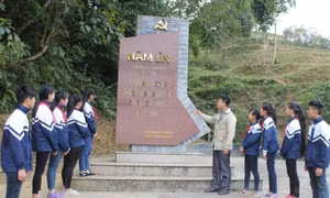 Ngọn lửa Nặm Lìn mãi tỏa sáng