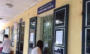 Người dân hài lòng khi làm thủ tục sang tên đổi chủ xe máy
