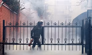 Tòa lãnh sự Nga tại Ukraine bị tấn công bằng bom khói