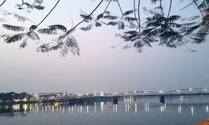 Đêm bên cầu Trường Tiền và dòng sông Hương thơ mộng