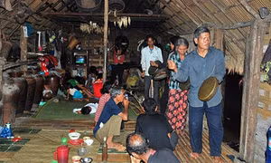 Lễ mừng lúa sinh trưởng của người Châu Mạ