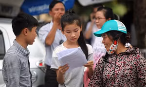Tăng học phí phù hợp với điều kiện của sinh viên