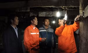 Khi ánh điện tỏa sáng vùng cao