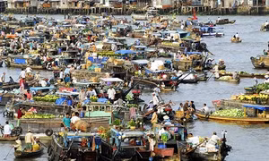 Chợ nổi Ngã Năm