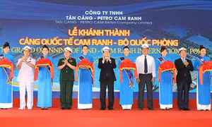 Chủ tịch nước Trương Tấn Sang dự lễ khánh thành Cảng Quốc tế Cam Ranh
