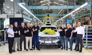 Mercedes-Benz Việt Nam xuất xưởng chiếc GLC đầu tiên