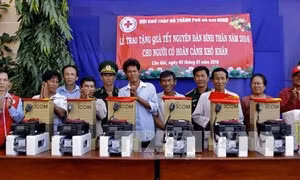 Thành phố Hồ Chí Minh chăm lo Tết cho các đối tượng chính sách