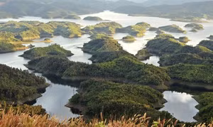 Tà Đùng - Hạ Long thu nhỏ ở Tây Nguyên