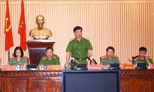 Triệt phá ổ nhóm tội phạm tại quận Đống Đa và vụ buôn lậu vàng tại cửa khẩu sân bay quốc tế Nội Bài.