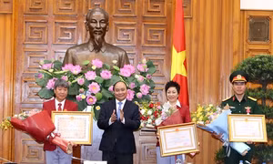 Thủ tướng Nguyễn Xuân Phúc gặp gỡ, chúc mừng Đoàn Thể thao Việt Nam tham dự Olympic Rio 2016