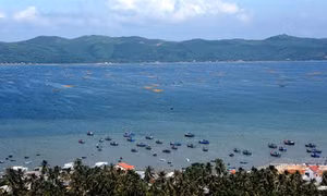 Vịnh Xuân Đài thơ mộng và hoang sơ