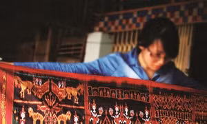 Làng dệt thổ cẩm Văn Giáo