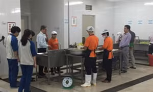 Quyết liệt với thực phẩm bẩn