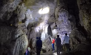 Vẻ đẹp nguyên sơ của hang Tham Luồng