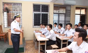 Nhà giáo Nhân dân Lương Công Nhớ, 30 năm cống hiến cho sự phát triển ngành Hàng hải Việt Nam