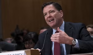 FBI không thay đổi kết luận về vụ bế bối thư điện tử của bà Hillary Clinton