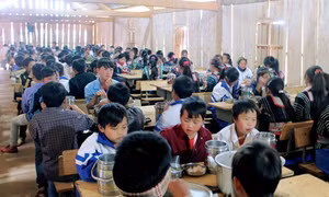 Hiệu quả mô hình trường học bán trú ở vùng cao Sơn La