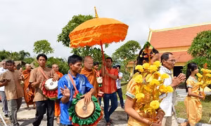 Tái hiện lễ mừng nhà mới của dân tộc Bahna và “Lễ cơm vắt” của dân tộc Khmer