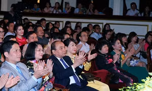 Thủ tướng Nguyễn Xuân Phúc: Giá trị của gia đình luôn thiêng liêng với dân tộc Việt Nam