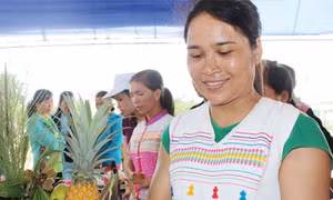 Hấp dẫn món “ruốc gà” của người M’nông, Mạ