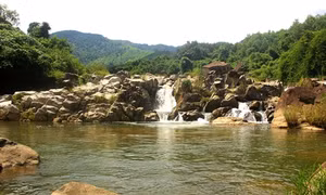 Vẻ đẹp hoang sơ thác nước nơi “cổng trời” An Lão