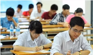 Tránh lạm dụng thông tin thời sự trong đề thi