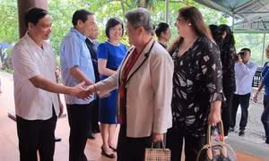 Đoàn nữ Đại sứ, nữ Trưởng Đại diện các tổ chức quốc tế thăm tỉnh Ninh Bình