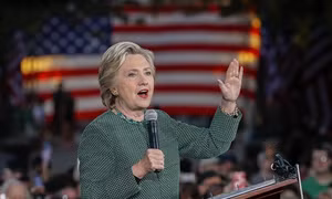 Bầu cử Tổng thống Mỹ 2016: Ứng viên Hillary Clinton tiếp tục nới rộng khoảng cách với ông Donald Trump