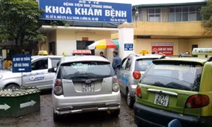 Phải chăng bảo vệ Bệnh viện Nhi Trung ương là “xã hội đen”?