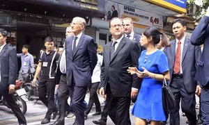 Báo chí Pháp đưa tin đậm nét về chuyến thăm của Tổng thống F. Hollande tới Việt Nam