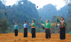 Tết của người Mông nơi rẻo cao Điện Biên