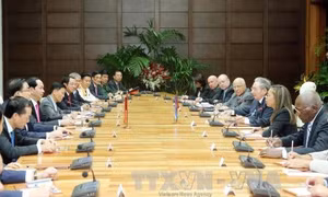 Chủ tịch Cuba Raul Castro đón và hội đàm với Chủ tịch nước Trần Đại Quang