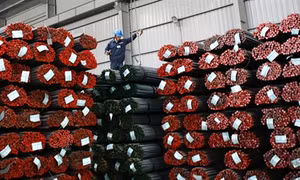 Giá thép tăng mạnh trước ngày áp thuế