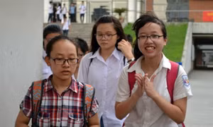 Tuyển sinh lớp 10: Giảm chỉ tiêu, thêm quy định chặt