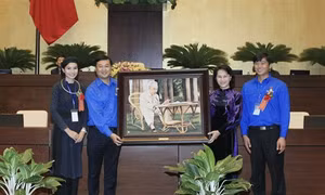 Chủ tịch Quốc hội Nguyễn Thị Kim Ngân gặp mặt Đoàn đại biểu dự Đại hội thanh niên tiên tiến làm theo lời Bác