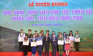 Vinh danh 137 học sinh dân tộc thiểu số xuất sắc năm 2016