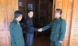 Thắm tình quân dân nơi cực Tây Tổ quốc