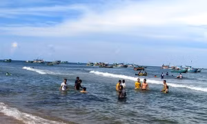 Khám phá vẻ đẹp hoang sơ của Hòn Sơn
